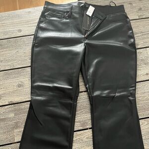NWT. Banana Republic vegan leather pants, size 31 Petite.